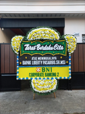 Papan Bunga Duka di Rongkop