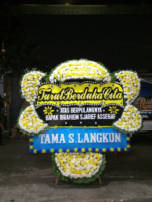 Papan Bunga Duka di Rongkop